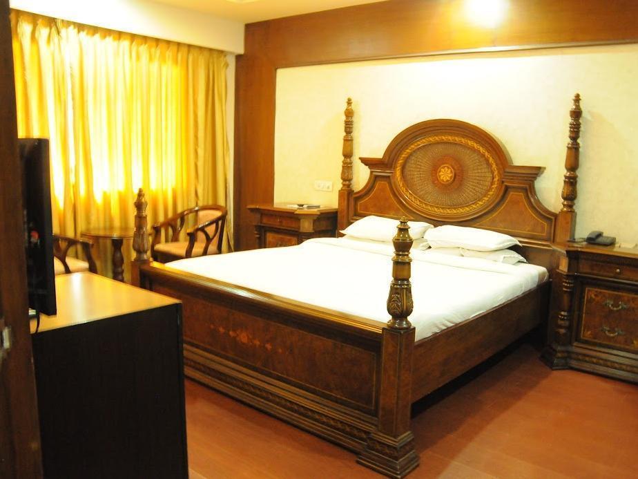 Treebo Trend Grand Plaza Nampally 海得拉巴 外观 照片