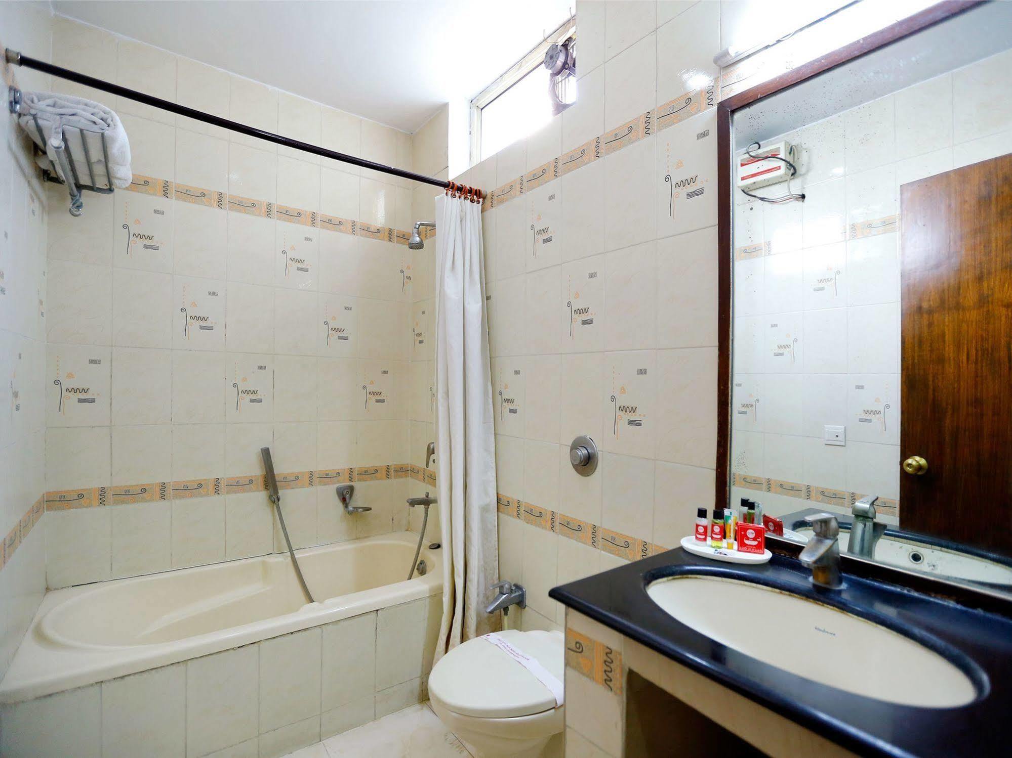 Treebo Trend Grand Plaza Nampally 海得拉巴 外观 照片